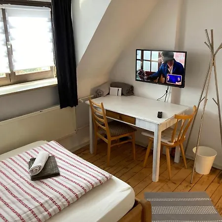 Garden Nuernberger Land 2 Bis 3 Bed and Breakfast *